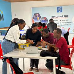 Training future mentors on how the FLL kit works